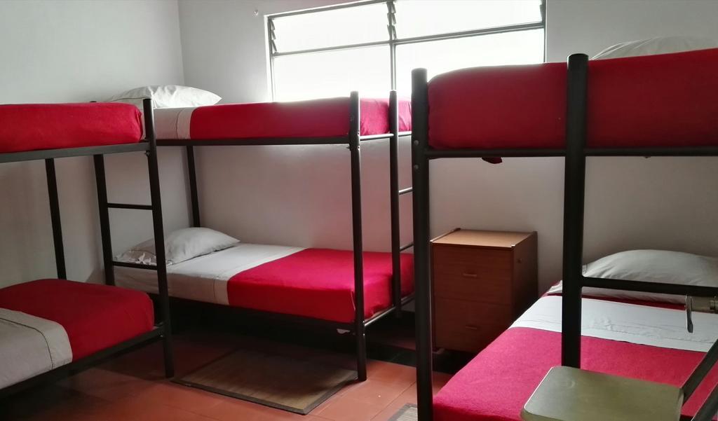 Saman Hostel เมเดยิน ภายนอก รูปภาพ