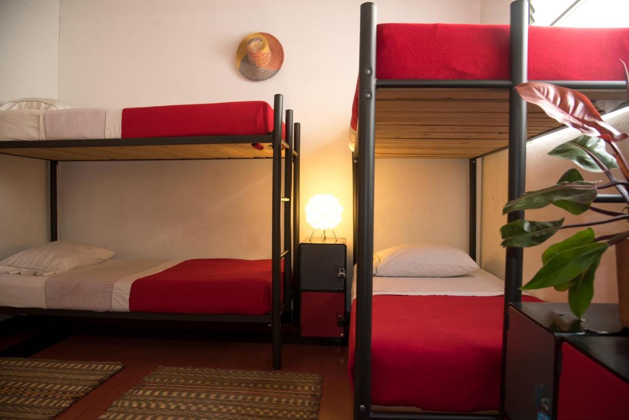 Saman Hostel เมเดยิน ภายนอก รูปภาพ